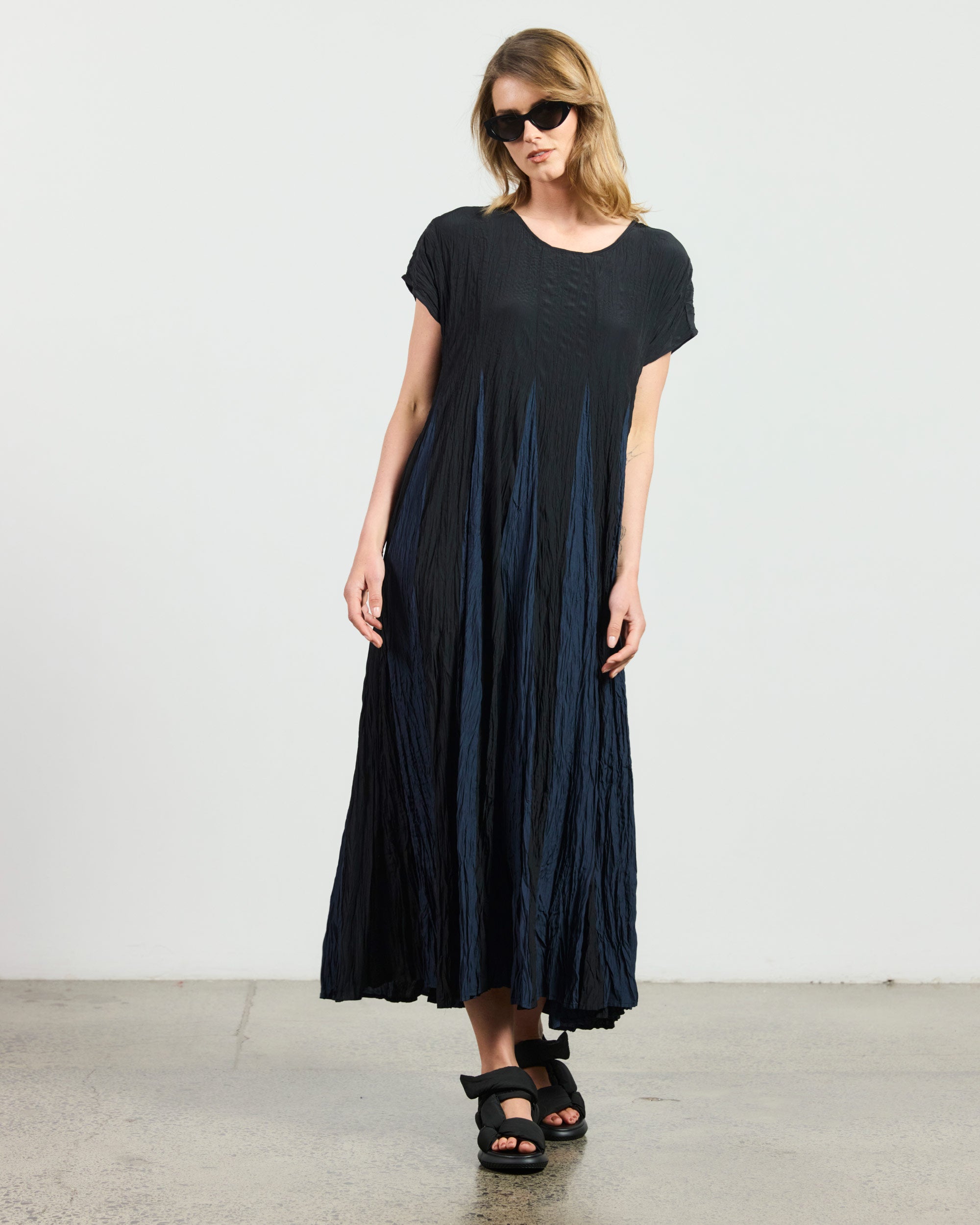 Vasetto Dress - Black &amp; Navy
