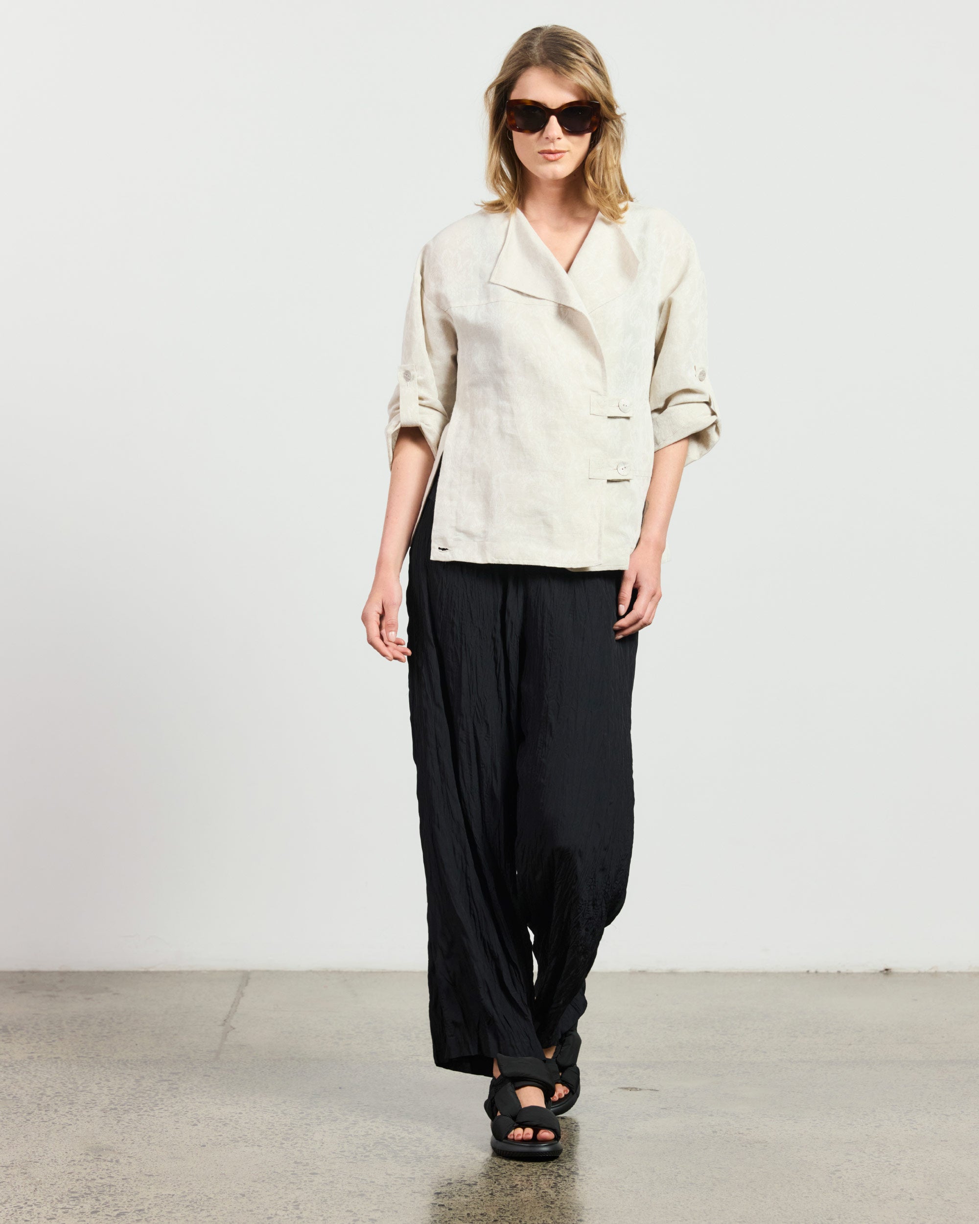 Viviani Pant -Nocturne