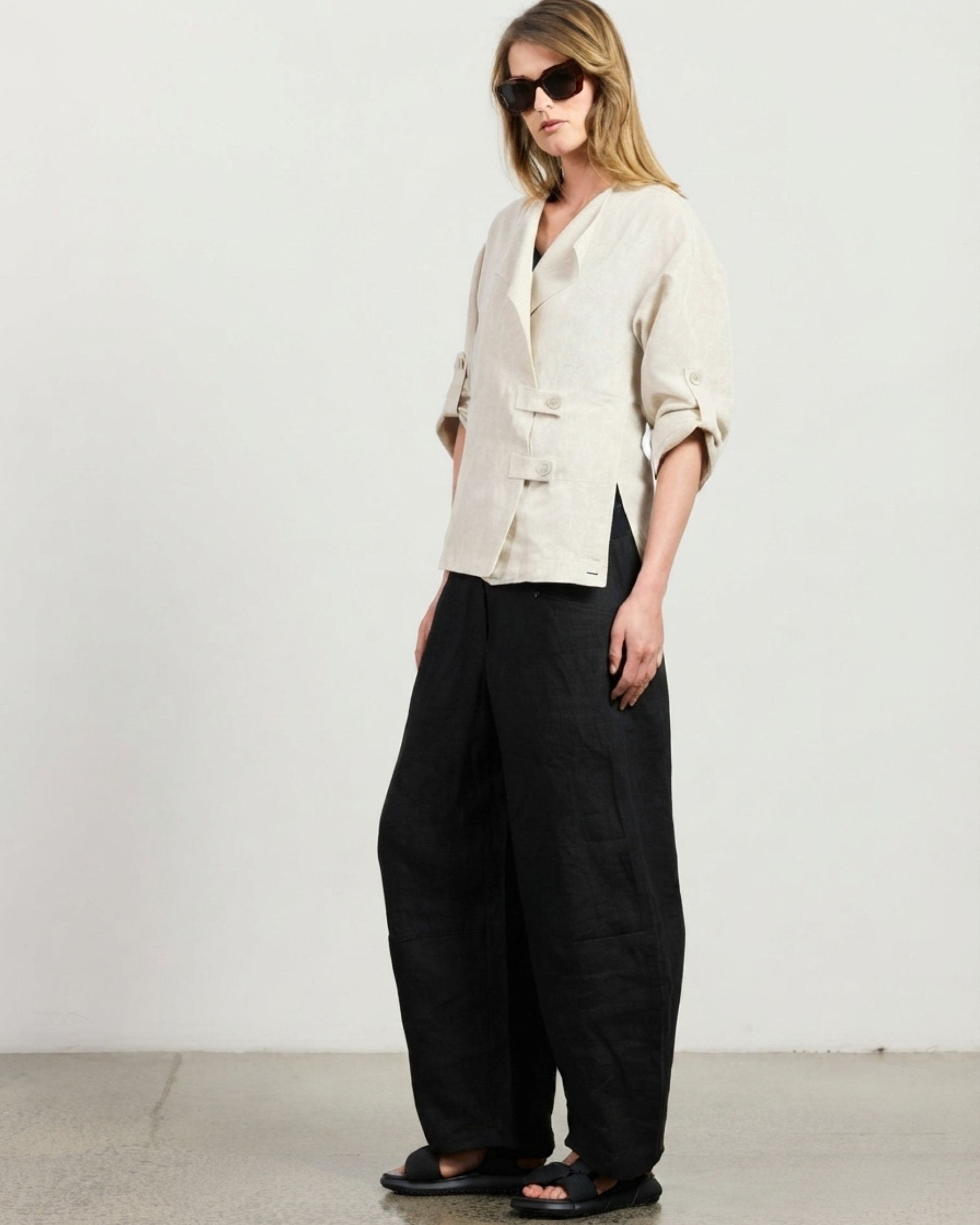 Manuela Pant - Black
